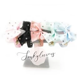 Funkylicious Halsband Zwart Grote Strik Big Bow XS - Nekomvang 18-22 Cm - In Voorraad -Hondenbenodigdheden 116c92dd249f16a043fc39d2b87ca2200941fbf2