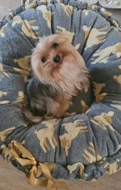 Hondenmand Welness Grijs 70 Cm Met Hertjes- IN VOORRAAD - TIJDELIJK GRATIS VERZENDING -Hondenbenodigdheden 280bf9cbd3ea6dbea3a09f63a110bc57dad831ad