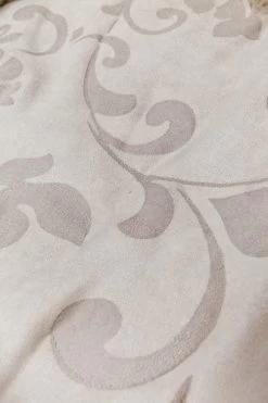 Hondenmand Champagne By Lola Santoro 60x50x20 Cm - IN VOORRAAD -Hondenbenodigdheden 72127ca4f66a99286642a9018926c12d38c3ebe6